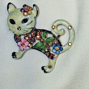 New Fashion Cat Brooch with Multi-Color 2in by 2in
